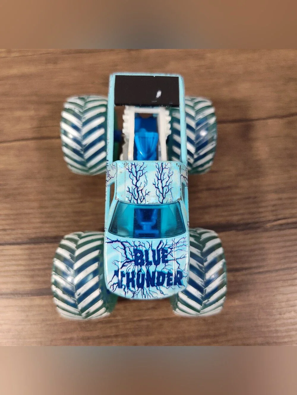 Spin Master Monster Jam Fire & Ice Blue Thunder & Monster Mutt Truck Lot Of 2